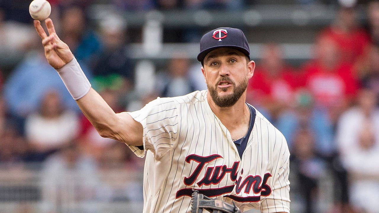 Twins trip up Cardinals, 3-1